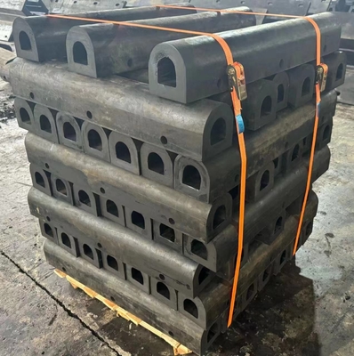 Black Marine Rubber Fender Type D Customized  For Ship And Dock