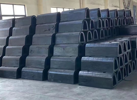 Black Marine Rubber Fender Type D Customized  For Ship And Dock