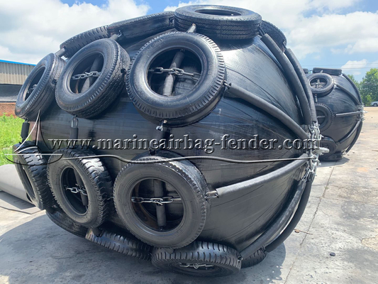 High Pressure Pneumatic Rubber Fender Lightweight  For Ship Docking And Mooring