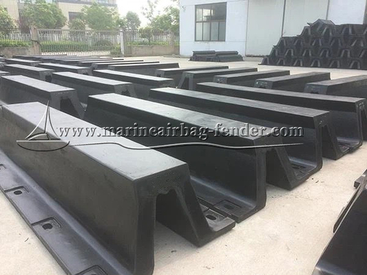 Natural Rubber Dock Fender / Arch Rubber Fender For Wharf And Bumper