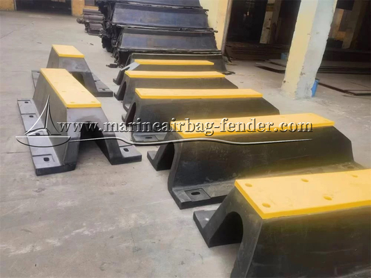 Natural Rubber Dock Fender / Arch Rubber Fender For Wharf And Bumper