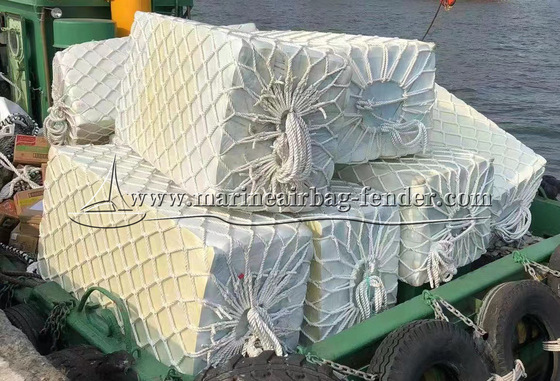 Chemical Resistant Polyurethane Foam Fender Bolted Installation / Chain Installation