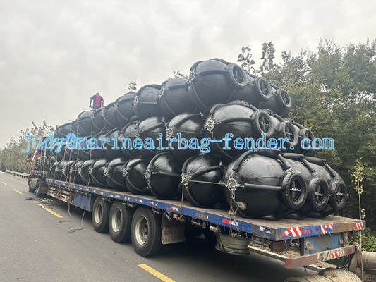 High Tensile Inflatable Rubber Fender Marine For Offshore Applications Easy Working